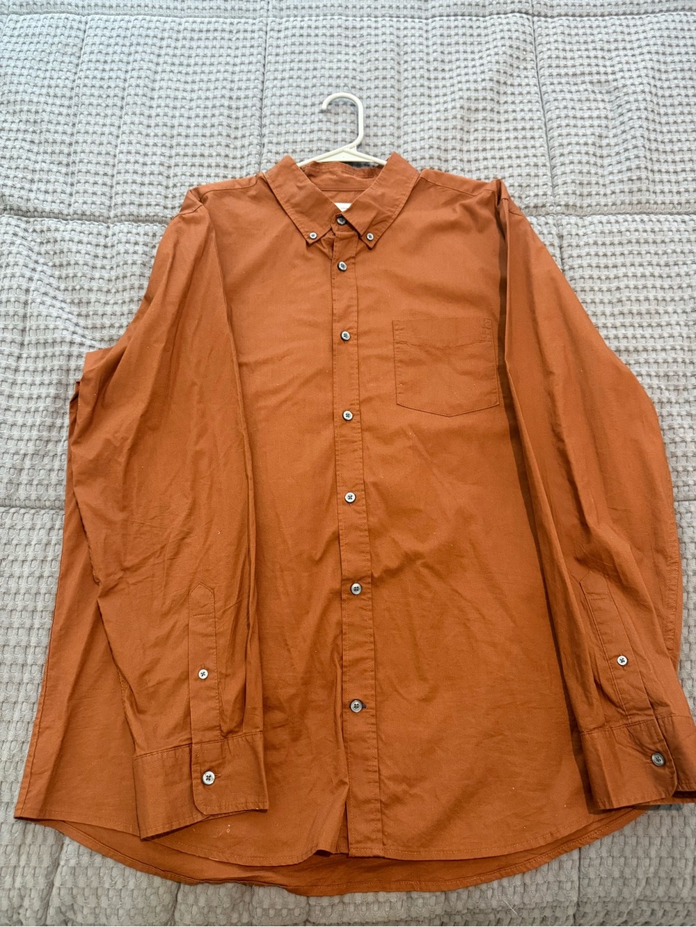 GAP Men’s Rust Brown Poplin Button-Up Shirt